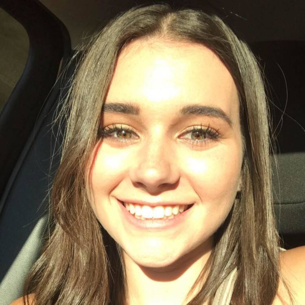 Meet your Posher, Kayla